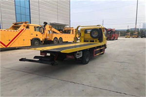 印台非事故拖车